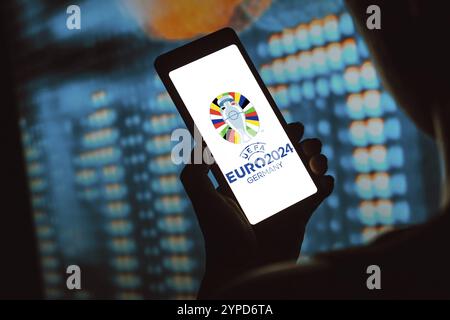 20 maggio 2024, Brasile. In questa immagine, il logo del Campionato europeo di calcio UEFA (Euro 2024 Germania) viene visualizzato sullo schermo di uno smartphone Foto Stock