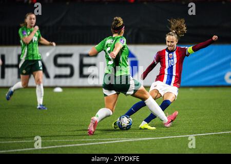 Larne, Irlanda del Nord 20241129. Caroline Graham Hansen norvegese durante la partita di calcio di qualificazione tra Irlanda del Nord e Norvegia all'Inver Park Stadium. Foto: Annika Byrde / NTB credito: NTB/Alamy Live News Foto Stock