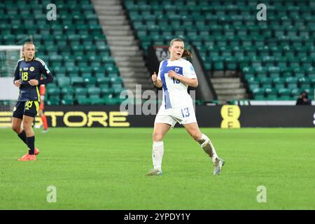 Oona Siren (Finlandia 13) durante la finale dei play-off di UEFA Women Euro 2025 tra Scozia e Finlandia allo Easter Road Stadium di Edimburgo, Scozia, venerdì 29 novembre 2024. (Bettina Weissensteiner/SPP) Foto Stock