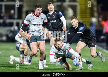 Newcastle upon Tyne, Regno Unito. 29 novembre 2024. Azione generale durante il Gallagher Premiership Rugby match tra Newcastle Falcons e Saracens a Kingston Park, Newcastle upon Tyne, Regno Unito, il 29 novembre 2024. Foto di Stuart Leggett. Solo per uso editoriale, licenza richiesta per uso commerciale. Non utilizzare in scommesse, giochi o pubblicazioni di singoli club/campionato/giocatori. Crediti: UK Sports Pics Ltd/Alamy Live News Foto Stock