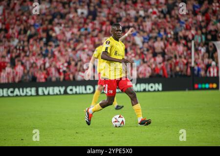 Bilbao, Euskadi, Spagna. 28 novembre 2024. Bilbao, Spagna, 28 novembre 2024: SE Elfborg's Timothy Ouma (16) con la palla durante la partita del quinto turno di UEFA Europa League 2024-25 tra Athletic Club e IF Elfsborg il 28 novembre 2024 allo stadio San Mamés di Bilbao, Spagna. (Credit Image: © Alberto Brevers/Pacific Press via ZUMA Press Wire) SOLO PER USO EDITORIALE! Non per USO commerciale! Foto Stock