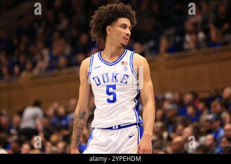 Durham, Carolina del Nord, Stati Uniti. 29 novembre 2024. Duke Blue Devils guardia Tyrese Proctor (5) in campo durante la partita di pallacanestro NCAA tra Seattle Redhawks e Duke Blue Devils al Cameron Indoor Stadium di Durham, North Carolina. Greg Atkins/CSM/Alamy Live News Foto Stock