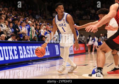 Durham, Carolina del Nord, Stati Uniti. 29 novembre 2024. La guardia dei Duke Blue Devils, Caleb Foster (1), sembra guidare durante la partita di pallacanestro NCAA tra i Seattle Redhawks e i Duke Blue Devils al Cameron Indoor Stadium di Durham, North Carolina. Greg Atkins/CSM/Alamy Live News Foto Stock