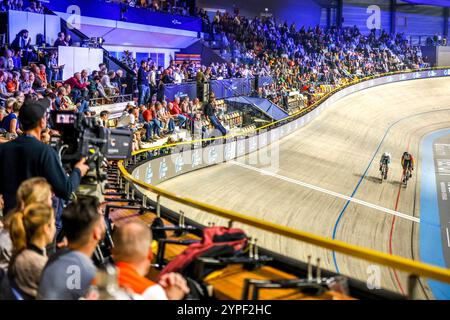 Apeldoorn, Paesi Bassi. 29 novembre 2024. APELDOORN, PAESI BASSI - NOVEMBRE 29: Panoramica del tracciato durante la seconda giornata della UCI Track Champions League a Omnisport il 29 novembre 2024 ad Apeldoorn, Paesi Bassi. (Foto di Peter Lous/Agenzia BSR) credito: Agenzia BSR/Alamy Live News Foto Stock