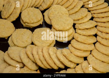 Biscotti semplici con noci di Macadamia - foto di fondo di dessert rustici fatti in casa Foto Stock