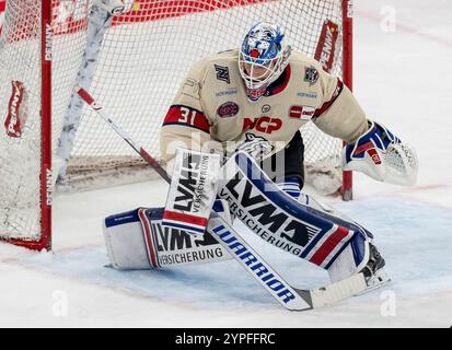 Monaco, Germania. 28 novembre 2024. Niklas Treutle (Torwart, Nuernberg Ice Tigers, n. 31). GER, EHC Red Bull Muenchen vs. Nuernberg Ice Tigers, Eishockey, DEL, 21. Spieltag, Saison 2024/2025, 28.11.2024. Foto: Eibner-Pressefoto/Heike Feiner credito: dpa/Alamy Live News Foto Stock