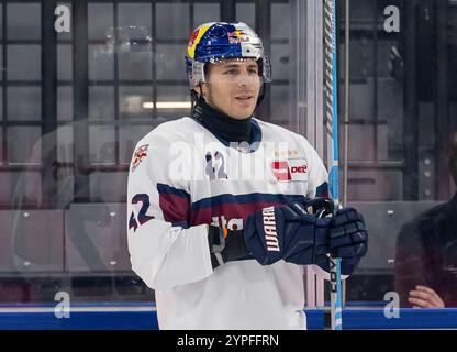 Monaco, Germania. 28 novembre 2024. Yasin Ehliz (EHC Red Bull Muenchen, n. 42) beim Warmup. GER, EHC Red Bull Muenchen vs. Nuernberg Ice Tigers, Eishockey, DEL, 21. Spieltag, Saison 2024/2025, 28.11.2024. Foto: Eibner-Pressefoto/Heike Feiner credito: dpa/Alamy Live News Foto Stock