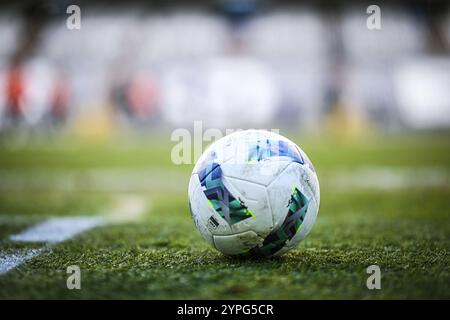 Bruxelles, Belgio. 30 novembre 2024. Il match ufficiale Kipsta raffigurato prima di una partita di calcio tra RSCA Futures (U21) e Lierse SK, sabato 30 novembre 2024 a Bruxelles, il giorno 13 della seconda divisione del campionato belga 'Challenger Pro League' 2024-2025. BELGA PHOTO TOM GOYVAERTS credito: Belga News Agency/Alamy Live News Foto Stock