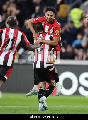 Kevin Schade di Brentford celebra il secondo gol della squadra durante la partita di Premier League al Gtech Community Stadium di Brentford. Data foto: Sabato 30 novembre 2024. Foto Stock