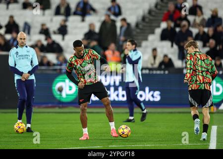 Gabriel of Arsenal nella sessione di riscaldamento pre-partita durante la partita di Premier League West Ham United vs Arsenal al London Stadium, Londra, Regno Unito, 30 novembre 2024 (foto di Mark Cosgrove/News Images) Foto Stock