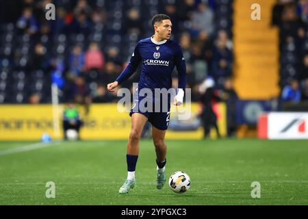 30 novembre 2024; Rugby Park, Kilmarnock, Scozia: Scottish Premiership Football, Kilmarnock contro Dundee; Ethan Ingram di Dundee sulla palla Foto Stock