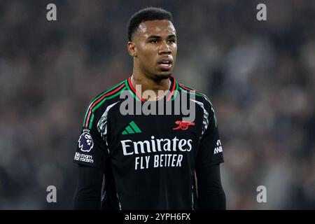 Gabriel of Arsenal durante la partita di Premier League West Ham United vs Arsenal al London Stadium, Londra, Regno Unito, 30 novembre 2024 (foto di Mark Cosgrove/News Images) Foto Stock