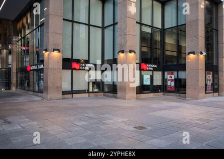 La National Bank Financial firma nella Exchange Tower in King Street West nel centro di Toronto, Ontario, Canada Foto Stock