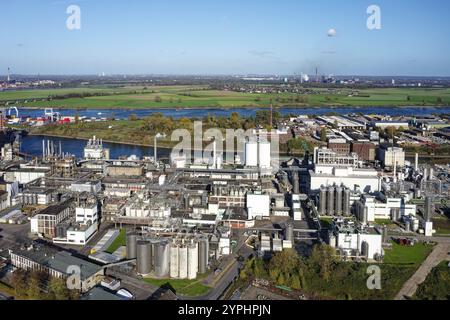 Fabbrica di amido di mais in un porto sul fiume Reno, nella Renania settentrionale-Vestfalia Foto Stock