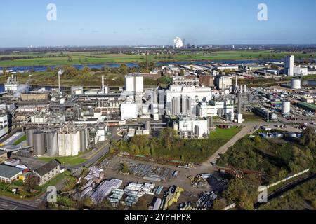 Fabbrica di amido di mais in un porto sul fiume Reno, nella Renania settentrionale-Vestfalia Foto Stock