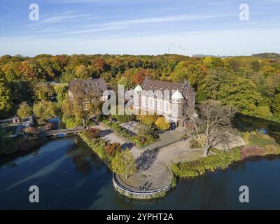 Il castello di Wittringen è un castello fortificato situato nella città di Gladbeck, nella Renania settentrionale-Vestfalia. Le sue radici risalgono al XIII secolo Foto Stock