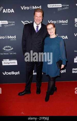 Tetje und Cornelia Mierendorf beim Movie Meets Media Event AM 30.11.2024 ad Amburgo Movie Meets Media Event ad Amburgo *** Tetje e Cornelia Mierendorf al Movie Meets Media Event il 30 11 2024 ad Amburgo Movie Meets Media Event ad Amburgo Foto Stock