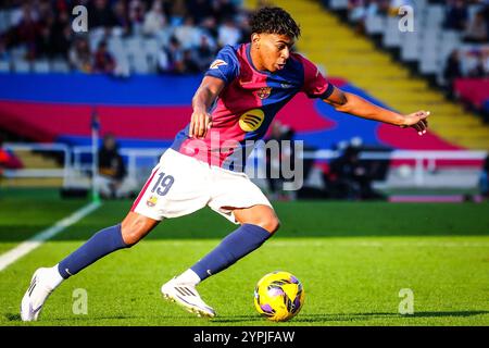 Barcellona, Espagne. 30 novembre 2024. Lamine YAMAL di Barcellona durante il campionato spagnolo la Liga match tra FC Barcelona e UD Las Palmas il 30 novembre 2024 all'Estadi Olimpic Lluis Companys di Barcellona, Spagna - foto Matthieu Mirville (J Garcia)/DPPI Credit: DPPI Media/Alamy Live News Foto Stock