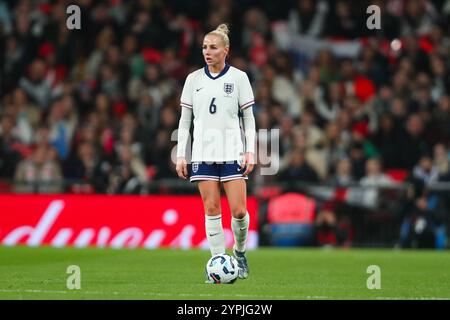 Londra, Regno Unito. 30 novembre 2024. Alex Greenwood of England guarda durante la partita amichevole internazionale femminile Inghilterra vs Stati Uniti al Wembley Stadium, Londra, Regno Unito, 30 novembre 2024 (foto di Izzy Poles/News Images) a Londra, Regno Unito il 30/11/2024. (Foto di Izzy Poles/News Images/Sipa USA) credito: SIPA USA/Alamy Live News Foto Stock