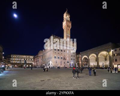 Piazza della Signoria di notte a Firenze, Italia Foto Stock