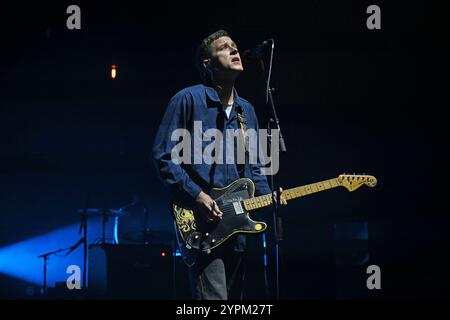 Londra, Regno Unito. 30 novembre 2024. LONDRA, INGHILTERRA - NOVEMBRE 30: Leo Wyndham di "Palace" si esibisce all'Eventim Apollo il 30 novembre 2024 a Londra, Inghilterra. CAP/Mar © Mar/Capital Pictures credito: Capital Pictures/Alamy Live News Foto Stock