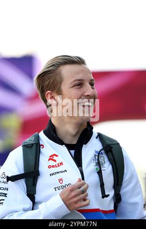 Doha, Qatar. 1 dicembre 2024. Liam Lawson (NZL) camera e colazione 01.12.2024. Formula 1 World Championship, Rd 23, Qatar Grand Prix, Doha, Qatar, giorno della gara. Il credito fotografico dovrebbe essere: XPB/Alamy Live News. Foto Stock