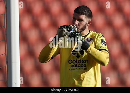 Seraing, Belgio. 1 dicembre 2024. Lucas Margueron, portiere di Seraing, raffigurato all'inizio di una partita di calcio tra RFC Seraing e RWD Molenbeek, a Seraing, il giorno 13 della 2024-2025 'Challenger Pro League' 1B seconda divisione del campionato belga, domenica 01 dicembre 2024. BELGA PHOTO BRUNO FAHY credito: Belga News Agency/Alamy Live News Foto Stock