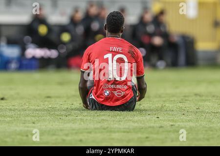 Seraing, Belgio. 1 dicembre 2024. Saliou Faye di Seraing sembra sventato durante una partita di calcio tra RFC Seraing e RWD Molenbeek, a Seraing, il giorno 13 della 2024-2025 'Challenger Pro League' 1B seconda divisione del campionato belga, domenica 01 dicembre 2024. BELGA PHOTO BRUNO FAHY credito: Belga News Agency/Alamy Live News Foto Stock