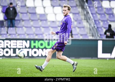 Anversa, Belgio. 1 dicembre 2024. Ewan Henderson di Beerschot raffigurato prima di una partita di calcio tra Beerschot va e Cercle Brugge, domenica 01 dicembre 2024 ad Anversa, il giorno 16 della stagione 2024-2025 della "Jupiler Pro League" prima divisione del campionato belga. BELGA PHOTO TOM GOYVAERTS credito: Belga News Agency/Alamy Live News Foto Stock