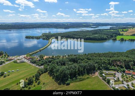 La regione turistica del Distretto dei Laghi della Franconia vicino a Enderndorf sul Großer Brombachsee dall'alto Foto Stock