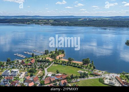 La regione turistica del Distretto dei Laghi della Franconia vicino a Enderndorf sul Großer Brombachsee dall'alto Foto Stock