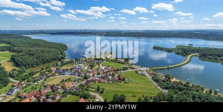 La regione turistica del Distretto dei Laghi della Franconia vicino a Enderndorf sul Großer Brombachsee dall'alto Foto Stock