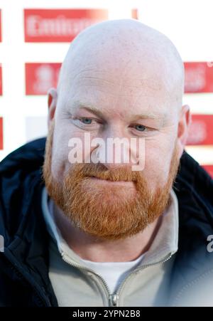 Andy Whing, manager dei Solihul Moors, durante la gara del secondo turno della Emirates fa Cup all'ARMCO Arena di Solihull. Data foto: Domenica 1 dicembre 2024. Foto Stock