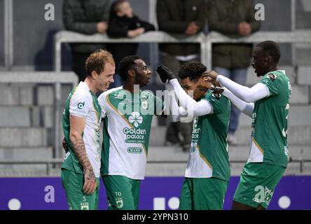 Nolan Gillot di RAAL festeggia dopo aver segnato durante una partita di calcio tra KAS Eupen e RAAL la Louviere, a Eupen, il giorno 13 della 2024-2025 'Challenger Pro League' 1B seconda divisione del campionato belga, domenica 01 dicembre 2024. BELGA FOTO JOHN THYS Foto Stock