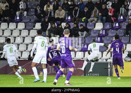 Anversa, Belgio. 1 dicembre 2024. Kevin Denkey di Cercle raffigurato in azione durante una partita di calcio tra Beerschot va e Cercle Brugge, domenica 01 dicembre 2024 ad Anversa, il giorno 16 della stagione 2024-2025 della "Jupiler Pro League" prima divisione del campionato belga. BELGA PHOTO TOM GOYVAERTS credito: Belga News Agency/Alamy Live News Foto Stock