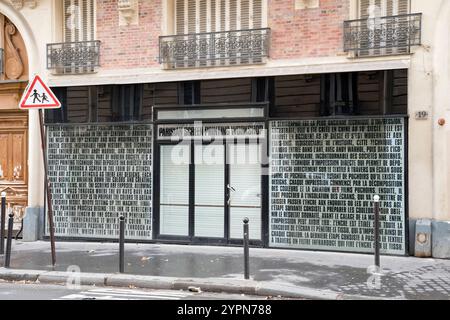 I locali del laboratorio parigino di serigrafia in Rue Eugène Varlin, Parigi. Foto Stock