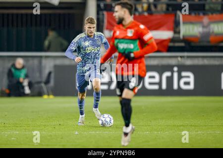 NIJMEGEN, 01-12-2024 , Goffert Stadium, football, Dutch eredivisie, stagione 2024 / 2025, giocatore dell'Ajax Anton Gaaei durante la partita NEC - Ajax. Foto Stock