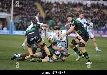 Northampton, Regno Unito. 29 novembre 2024. Jack Clement di Gloucester in azione durante il Gallagher Premiership Rugby match tra Northampton Saints e Gloucester Rugby al cinch Stadium il 29 novembre 2024 a Londra, Inghilterra. Crediti: Gary Mitchell, GMP Media/Alamy Live News Foto Stock