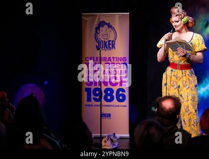 Kate Butch si esibisce al Joker Comedy Club al Caddies Comedy Club, Southend-on-Sea, Essex © Clarissa Debenham (Film Free Photography) / Alamy Foto Stock