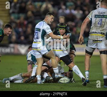 Charlie Chapman di Gloucester in azione durante il Gallagher Premiership Rugby match tra Northampton Saints e Gloucester Rugby al cinch Stadium il 30 novembre 2024 a Londra, Inghilterra. Foto Stock