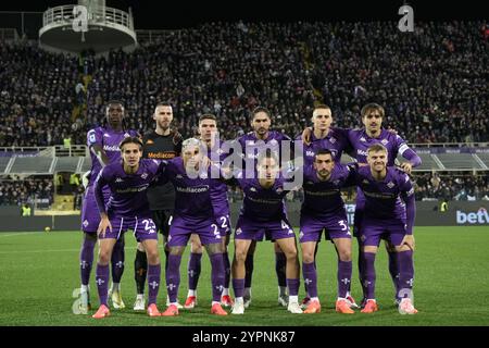 Firenze, Italia. 1 dicembre 2024. Squadra Fiorentina durante la partita di serie A Enilive 2024/2025 tra Fiorentina e Inter - serie A Enilive allo Stadio Artemio Franchi - Sport, calcio - Firenze, Italia - domenica 1 dicembre 2024 (foto di massimo Paolone/LaPresse) crediti: LaPresse/Alamy Live News Foto Stock