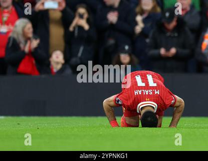 Liverpool, Regno Unito. 1 dicembre 2024. Mohamed Salah del Liverpool celebra il suo secondo gol nella partita di Premier League ad Anfield, Liverpool. Il credito per immagini dovrebbe essere: Simon Bellis/Sportimage Credit: Sportimage Ltd/Alamy Live News Foto Stock