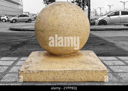 Mall Bollard in bianco e nero Foto Stock