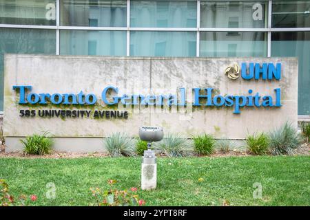 Insegna del Toronto General Hospital su University Avenue nel centro di Toronto, Ontario, Canada Foto Stock