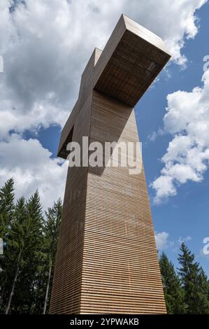 La Veitsch Pilgrim Cross. Veitsch Mount of Olives Pilgrims Cross. (Croce di pellegrini sul Monte Veitsch degli Ulivi). Santa Barbara nella Muerztal. Aust Foto Stock