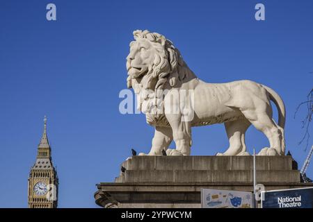 South Bank Lion, 1837 sculpture, westminster bridge, Londra, Inghilterra, gran Bretagna Foto Stock