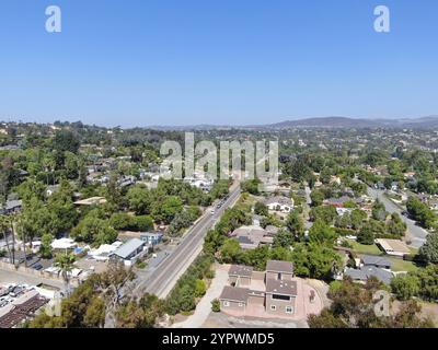 Vista aerea della villa su larga scala nella ricca cittadina residenziale di Encinitas, California del Sud, Stati Uniti, Nord America Foto Stock