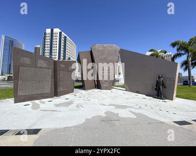 USS San Diego Memorial at the Harbour, San Diego, California, USA, 18 aprile, 2020, Nord America Foto Stock