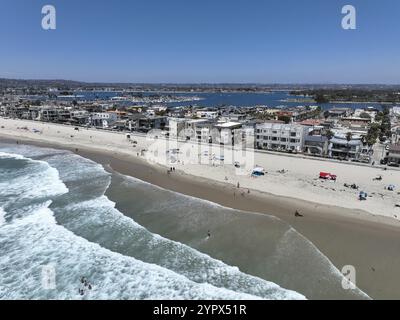 Vista aerea di Mission Bay e della spiaggia a San Diego, California. USA. Famosa destinazione turistica Foto Stock