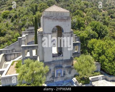 Vista aerea del Wrigley Memorial e del Giardino Botanico sull'isola di Santa Catalina, California, Stati Uniti. 20 giugno 2020 Foto Stock